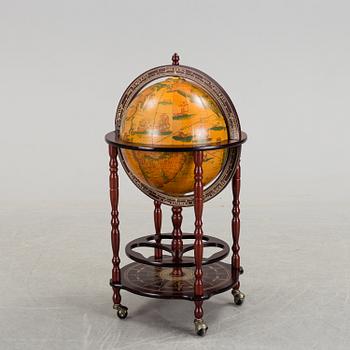 A globe shaped drinks cabinet, late 20th Century.