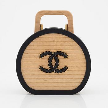 Chanel, bag, "Beech Wood Vanity Case", Cruise 2022 Collection.