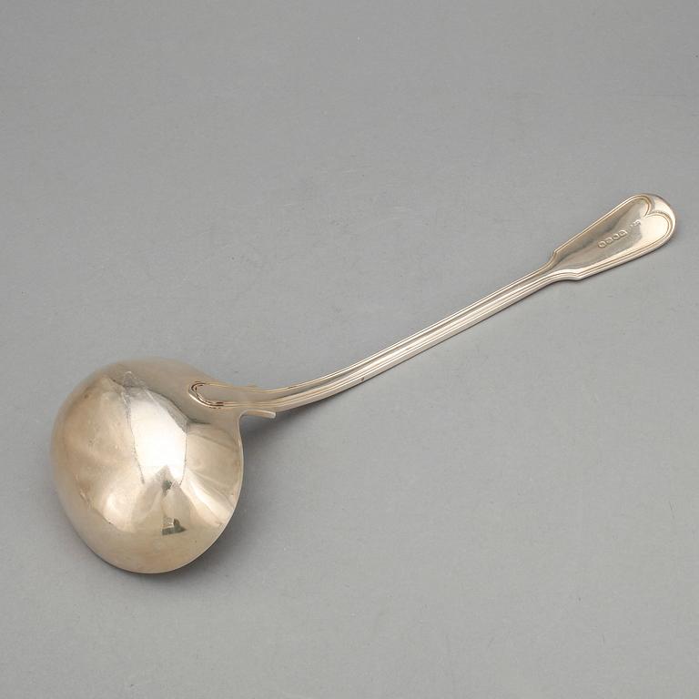 SOPPSLEV, silver, London, otydligt årtal, troligen 1860. Vikt ca 303 gram.