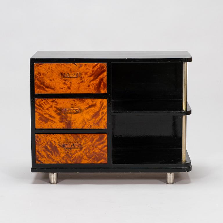 A 1930's table / drawer.
