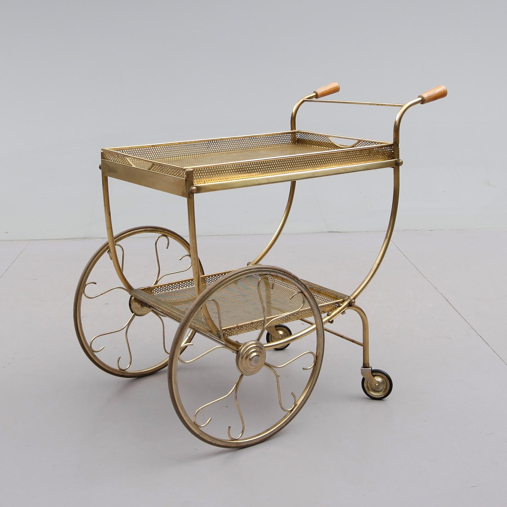 SERVERINGSVAGN, 1900-talets andra hälft.