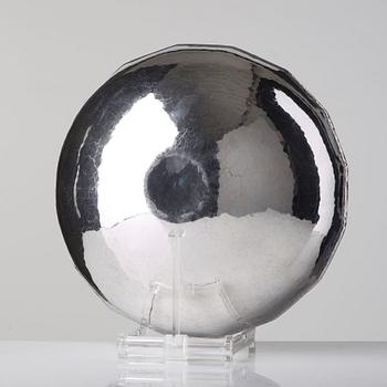 Fredrik Ingemansson, a sterling bowl, executed in Stockholm 1990.