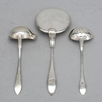 SERVERINGSBESTICK, 3 delar, silver, "Svenskspets", bla CG Hallberg och GAB, Stockholm 1912- 24. Vikt ca 179 gram.