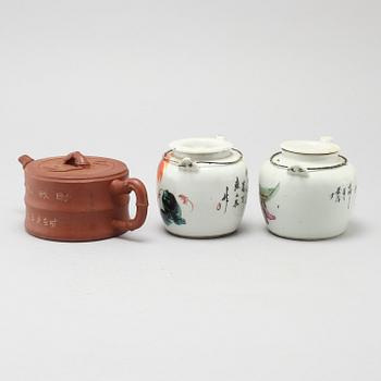 Three Chinese tea pots with covers, 20th Century.