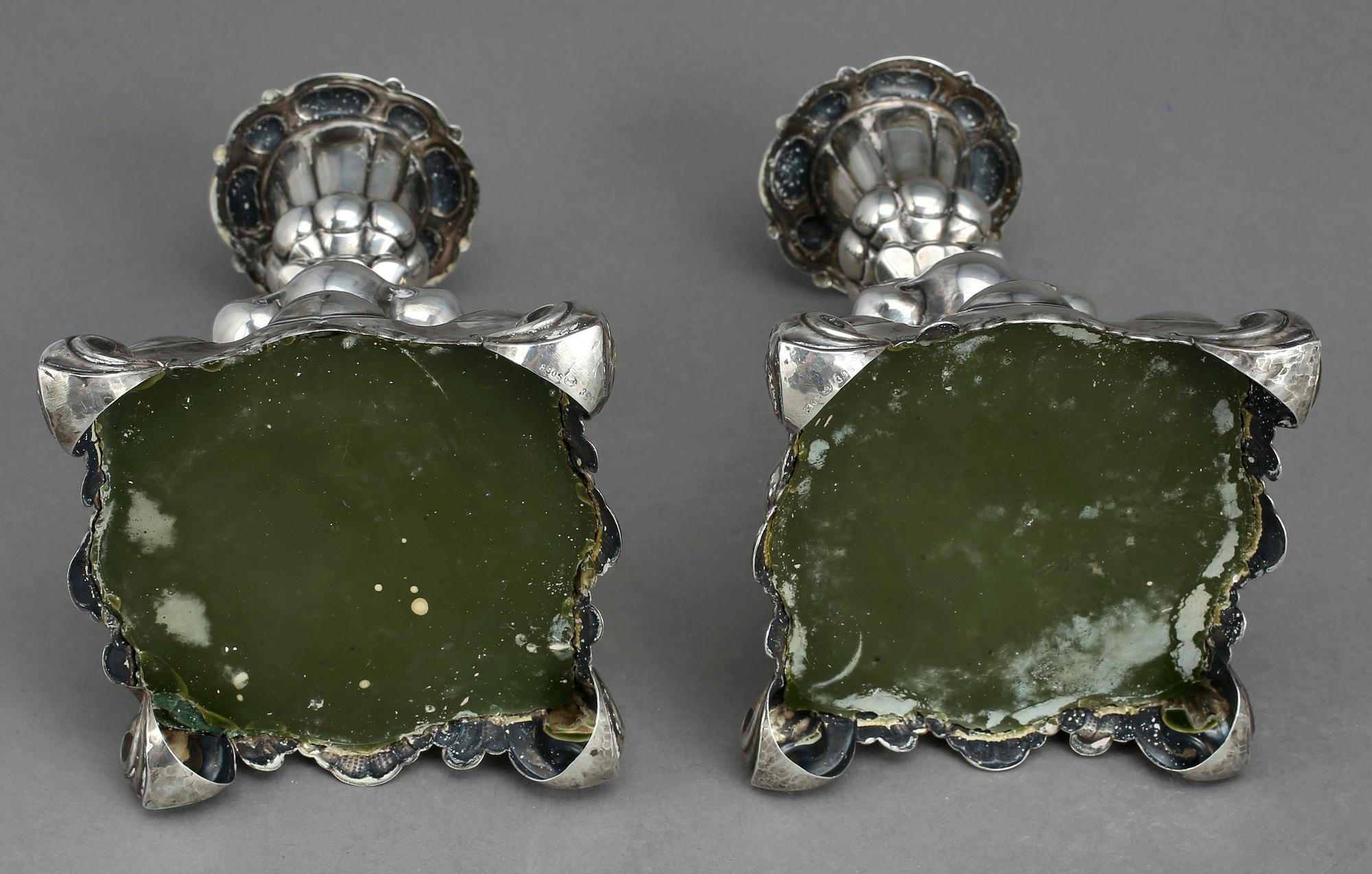 LJUSSTAKAR, ett par, silver, svenska importstämplar, Barockstil, 1900-tal.