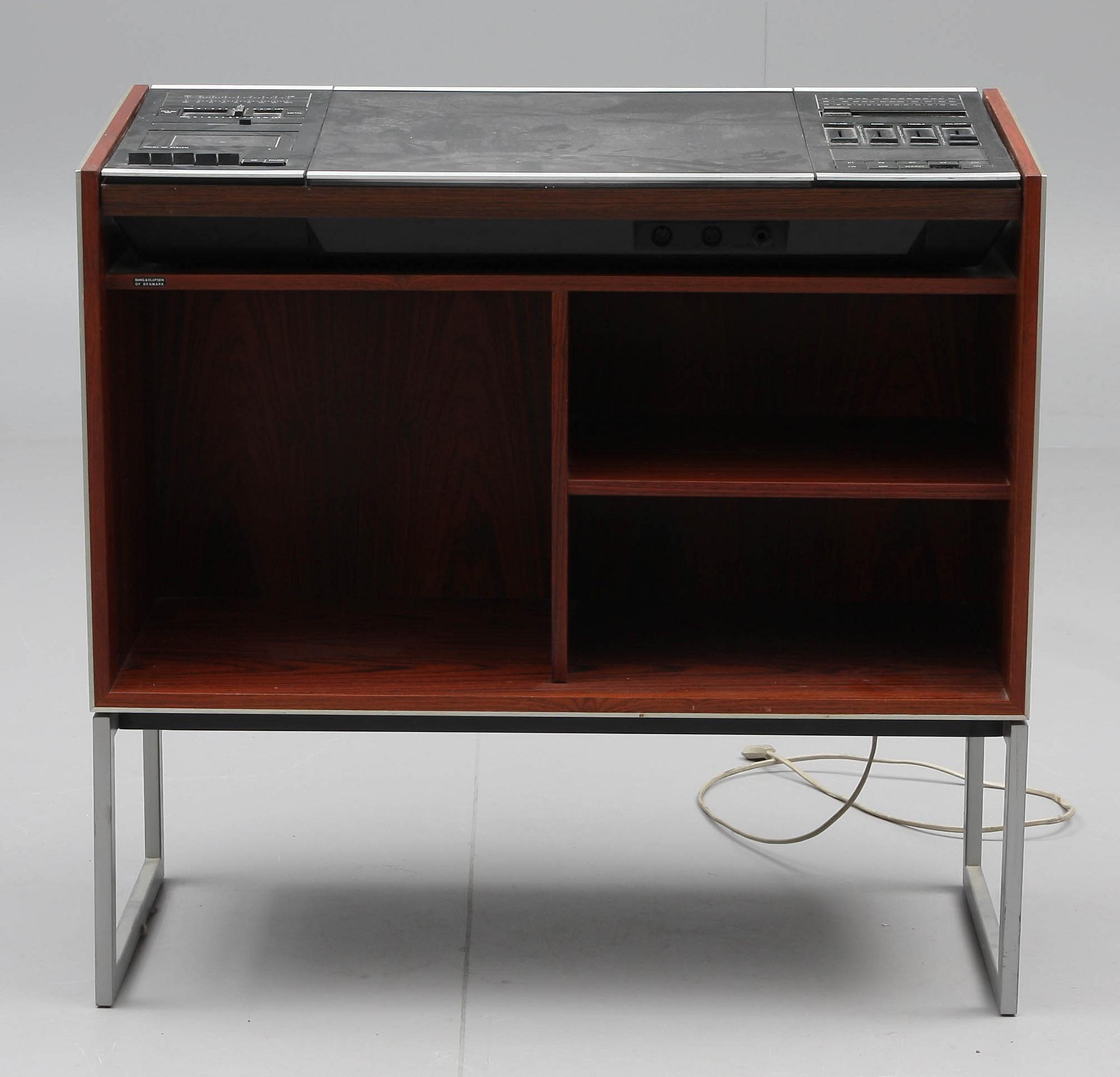 MUSIKMÖBEL, "Beocenter 2002",  Bang & Olufsen.