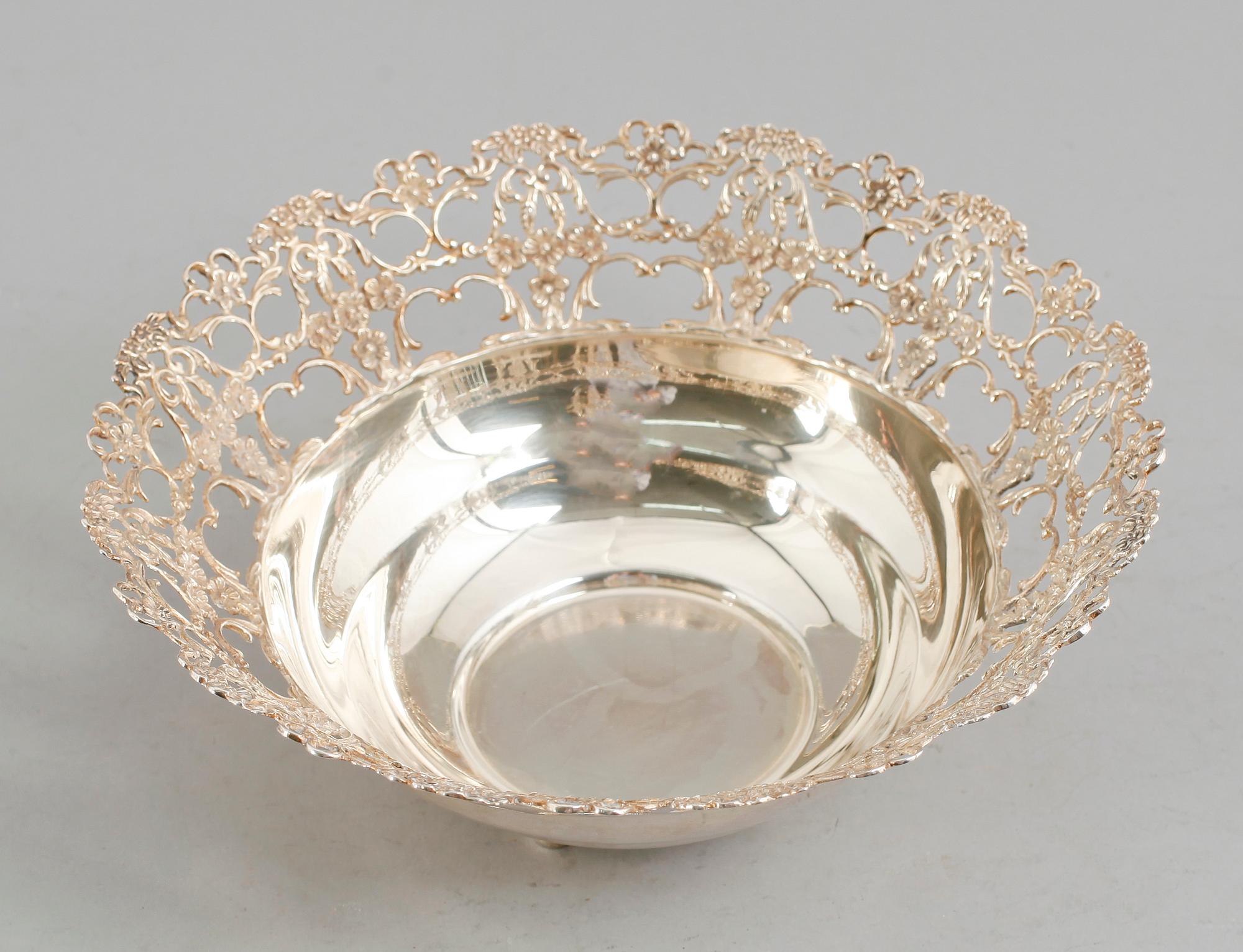 SKÅL, silver, Gewe, 1960. Vikt ca 243 gram.