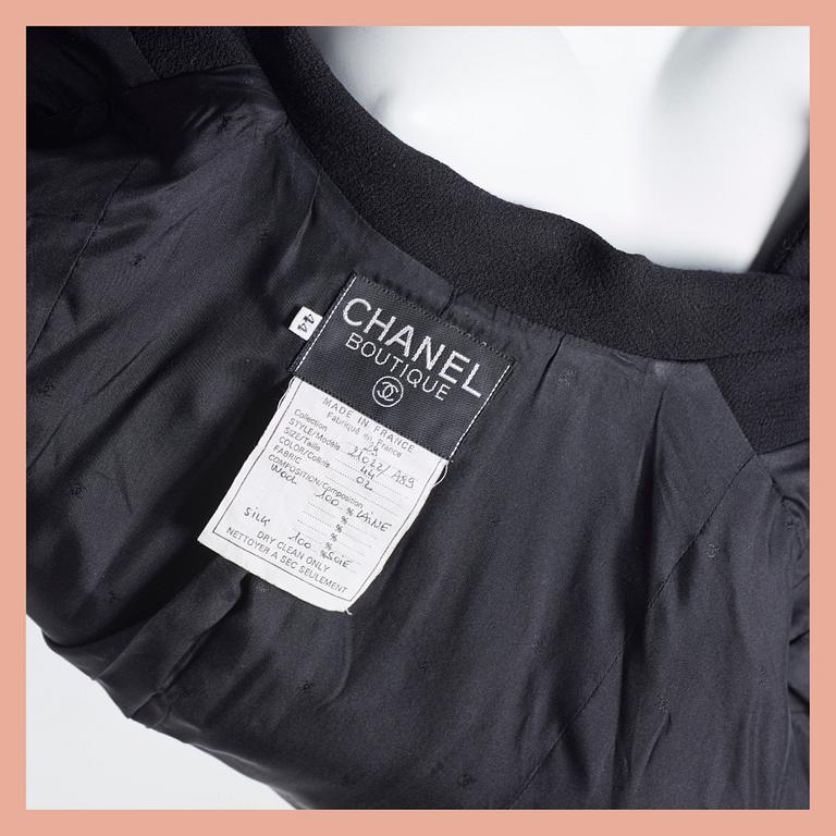 DRÄKT, Chanel, storlek 44.