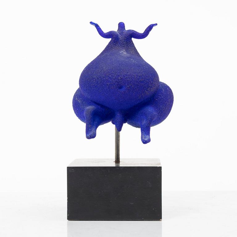 Kjell Engman, a sculpture, 'Blå Folket', Kosta Boda Atelier.