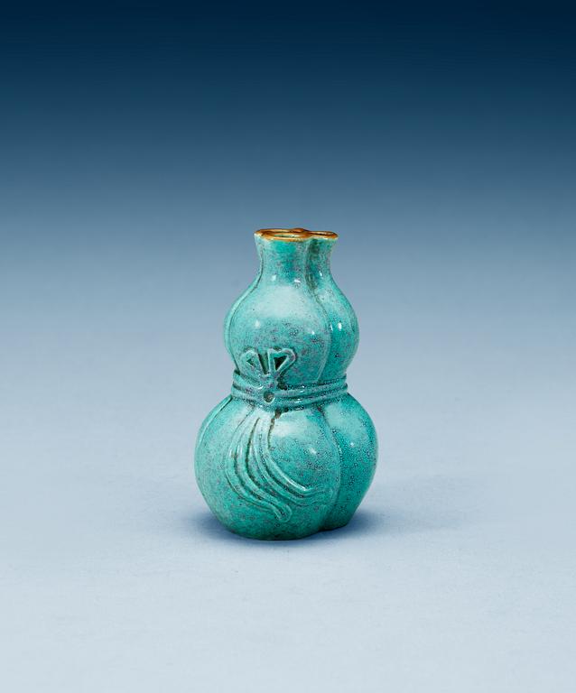 A trippel-gourd robins egg glazed vase, Qing dynasty.