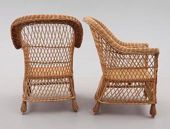 FÅTÖLJER, 1 par, 1900-talets första hälft.