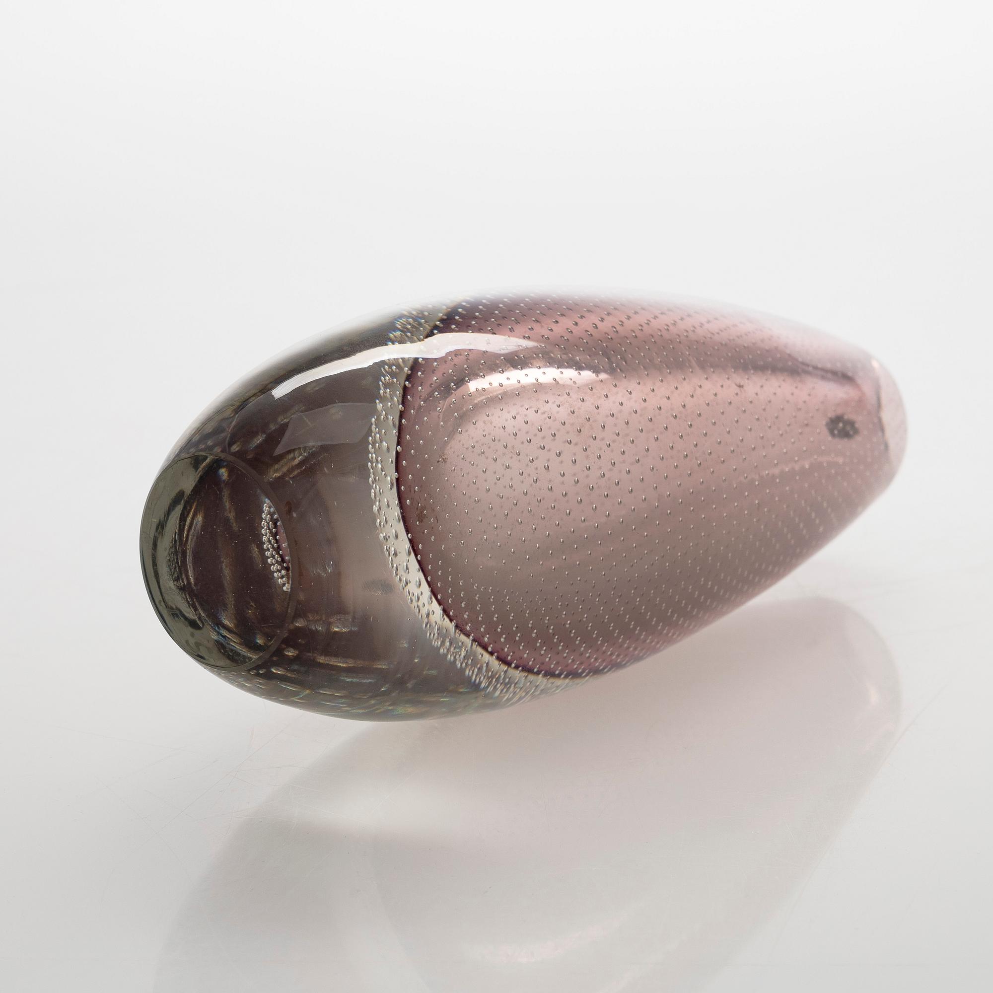 Gunnel Nyman, vas, modell "GN 26", signerad G. Nyman Nuutajärvi Notsjö -51.