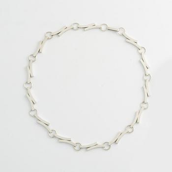 Elon Arenhill, bracelet and necklace, silver. Malmö.