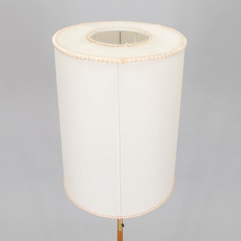 A mid-20th century floor lamp for Idman.