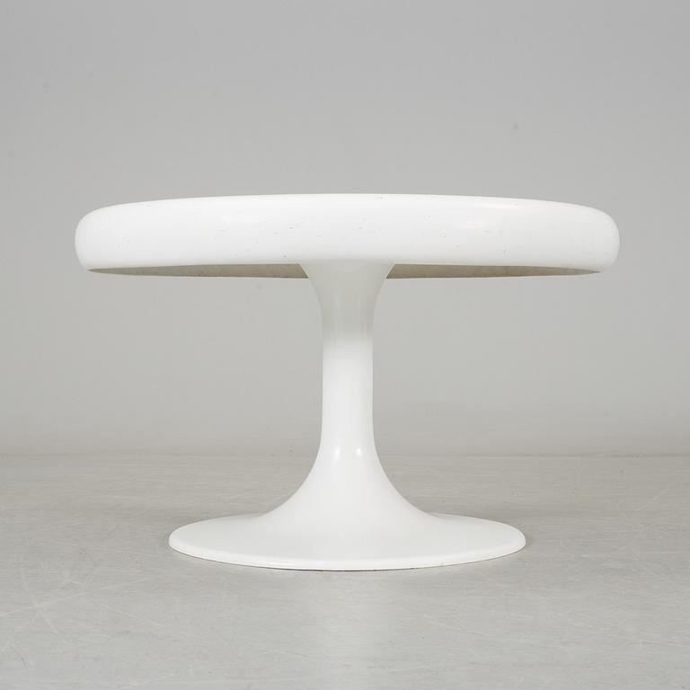 EERO AARNIO, KANTARELLIPÖYTÄ, 1966, Asko Oy. PASTILLI. Valmistanut Asko tai Adelta. Suunniteltu 1962.