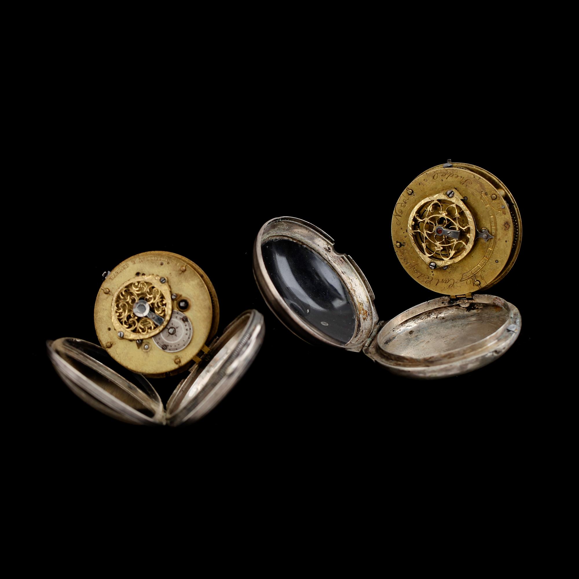 SPINDELUR, 2 st, pläter och silver, tidigt 1800-tal.