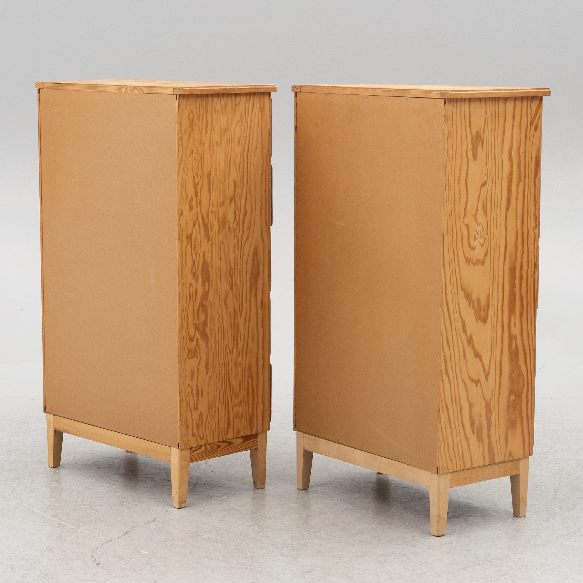 Dressers, a pair, second half of the 20th century.