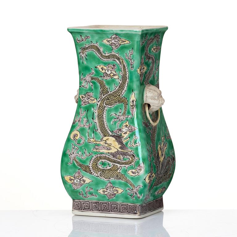 Vas, biskvi. Qingdynastin, Kangxi (1662-1722).
