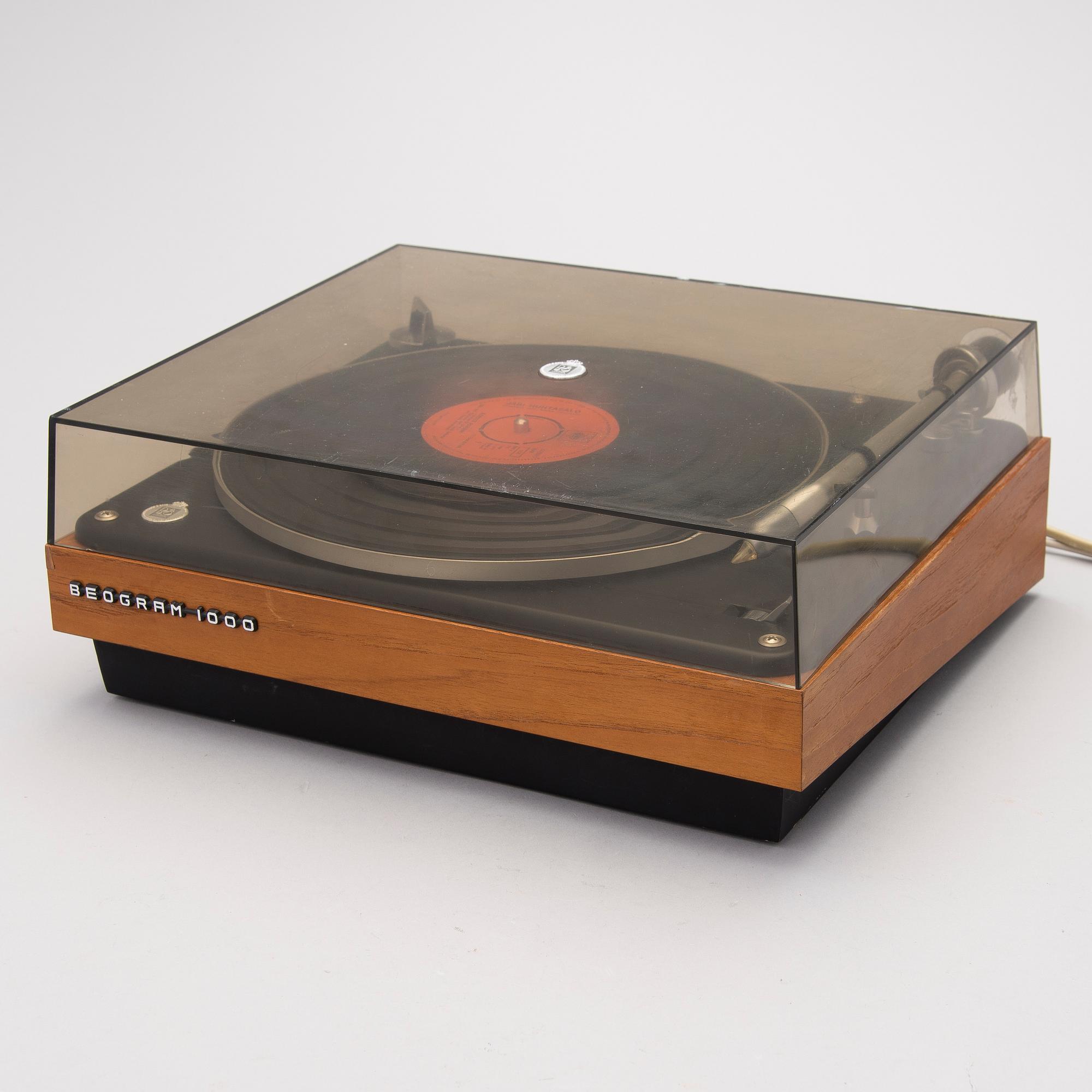 STEREO TURNTABLE, BEOGRAM 1000, Bang & Olufsen, design by Jacob Jensen; the tonearm and pickup by Erik Rørbæ Madsen.
