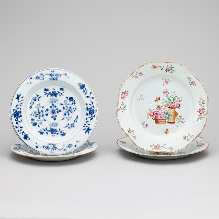 TALLRIKAR, 2+2 stycken, porslin, Kina, Kangxi respektive Qianlong, 1700-tal.