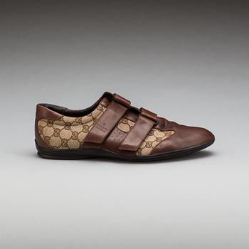 SKOR, Gucci.