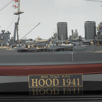 A plastic scale model of battlecrusier HMS Hood, 1:200.