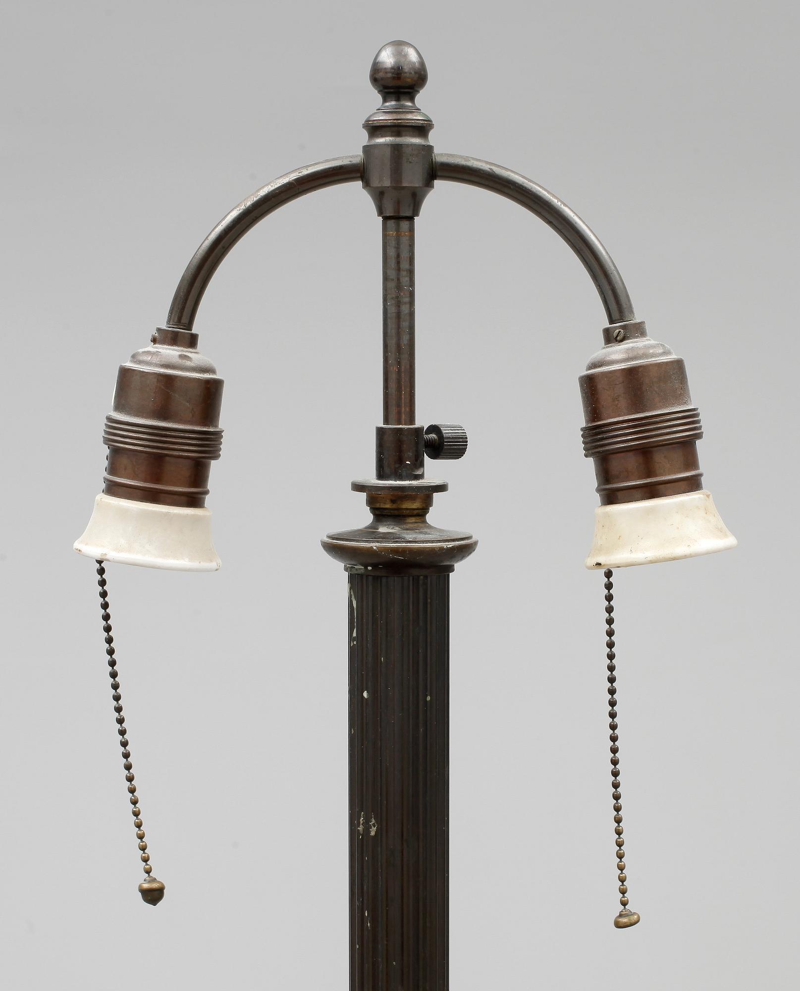 GOLVLAMPA, 1930-tal. Höjd: 155 cm.