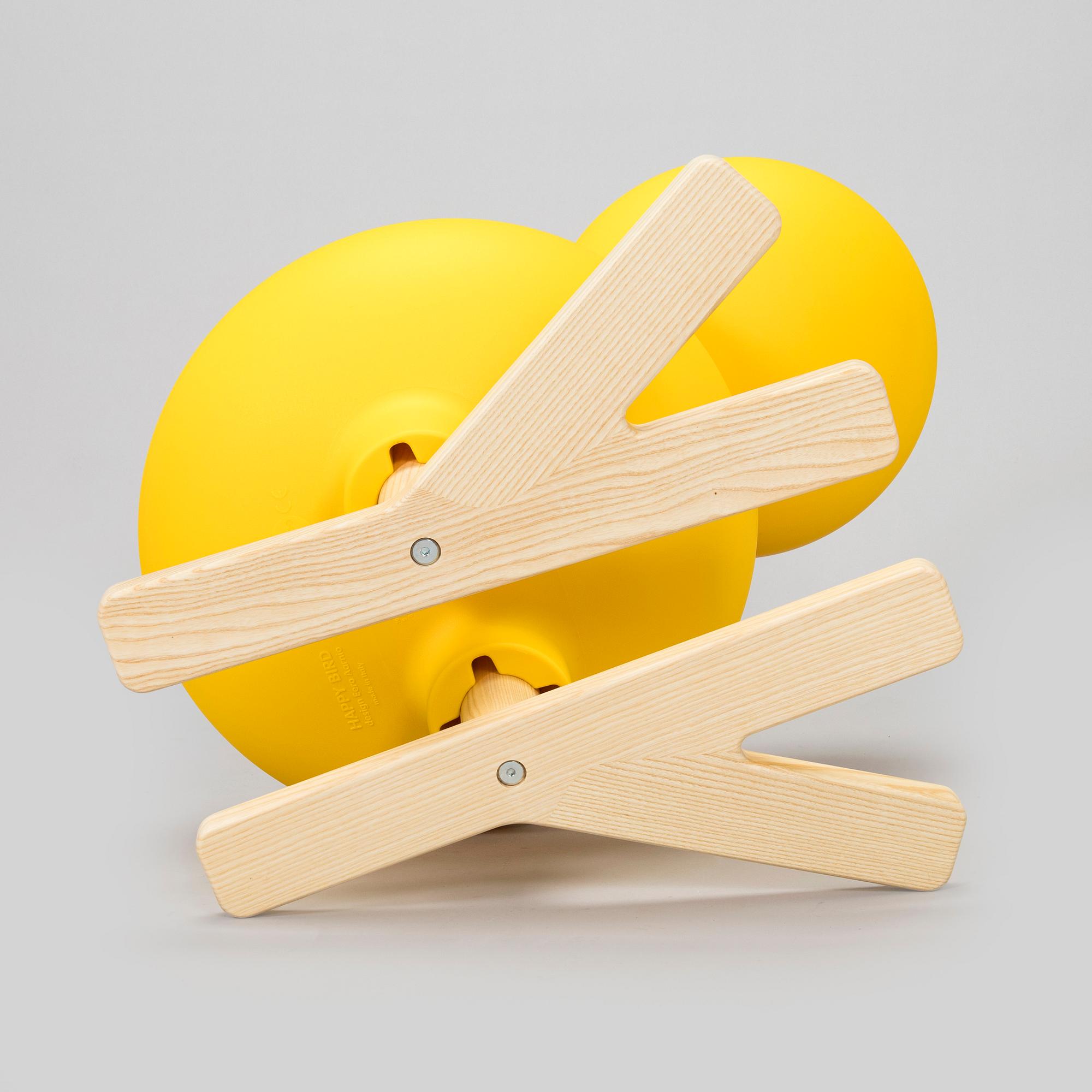 Eero Aarnio, "Happy Bird" Me Too Collection, Magis, Italia 2015.