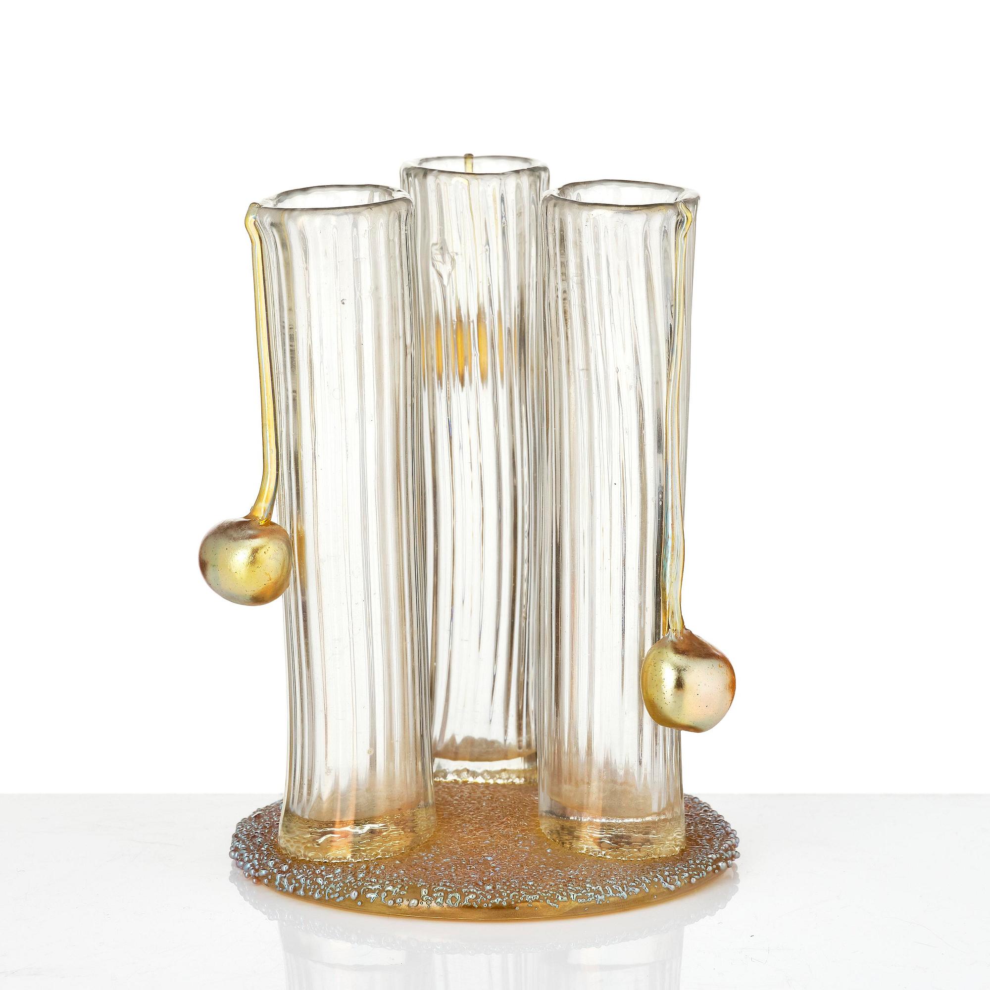 Johann Loetz, an Art Nouveau "Boule Boule" glass vase, Austria, early 1900s.