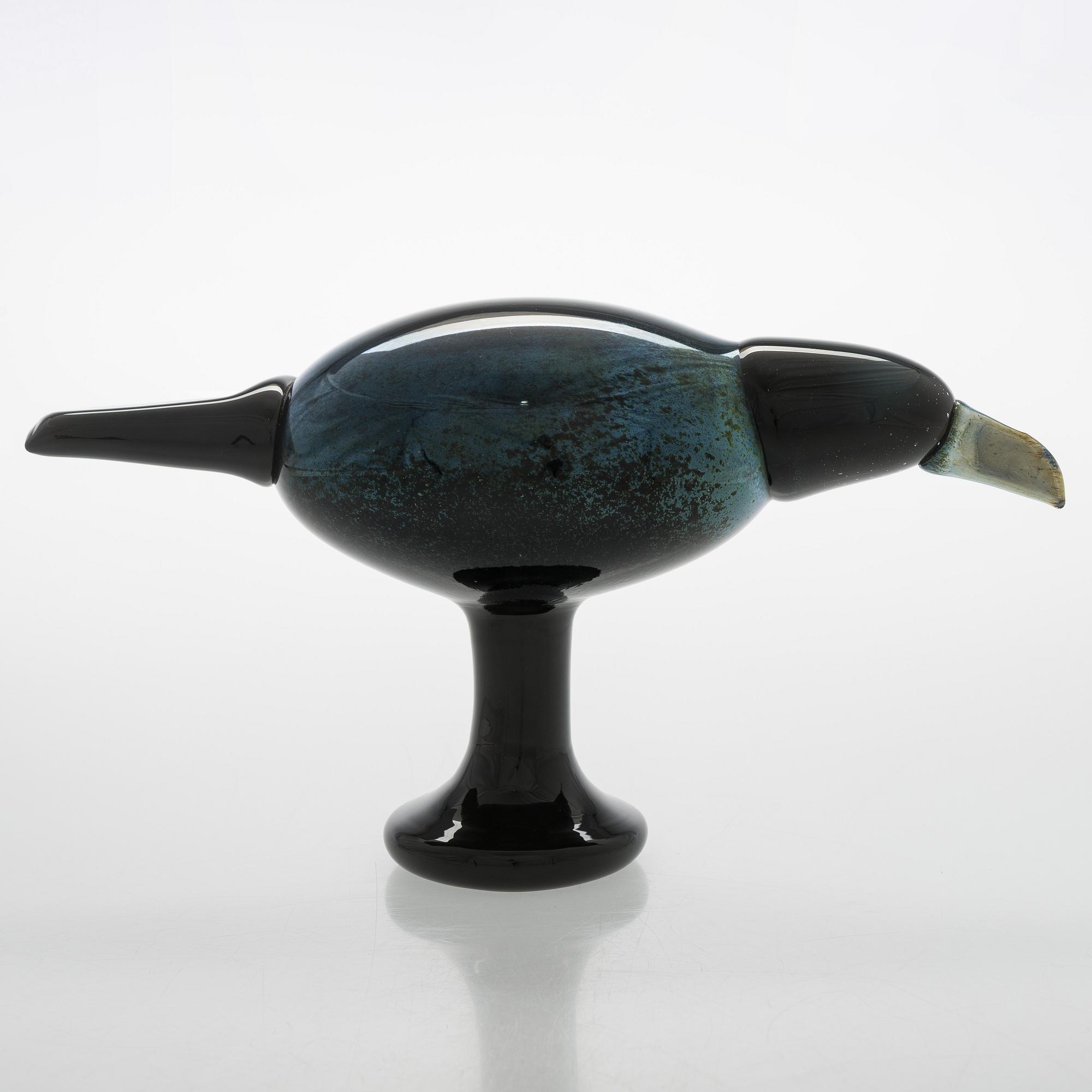 Oiva Toikka, a glass bird "Falcon". Signed Oiva Toikka Nuutajärvi.