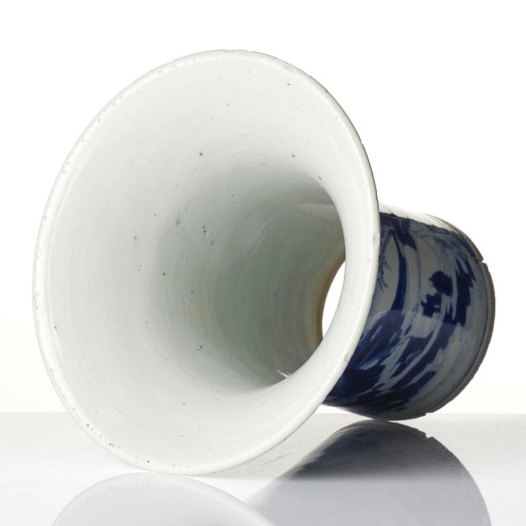 A blue and white porcelain fragment, Qing dynasty, Kangxi (1662-1722).