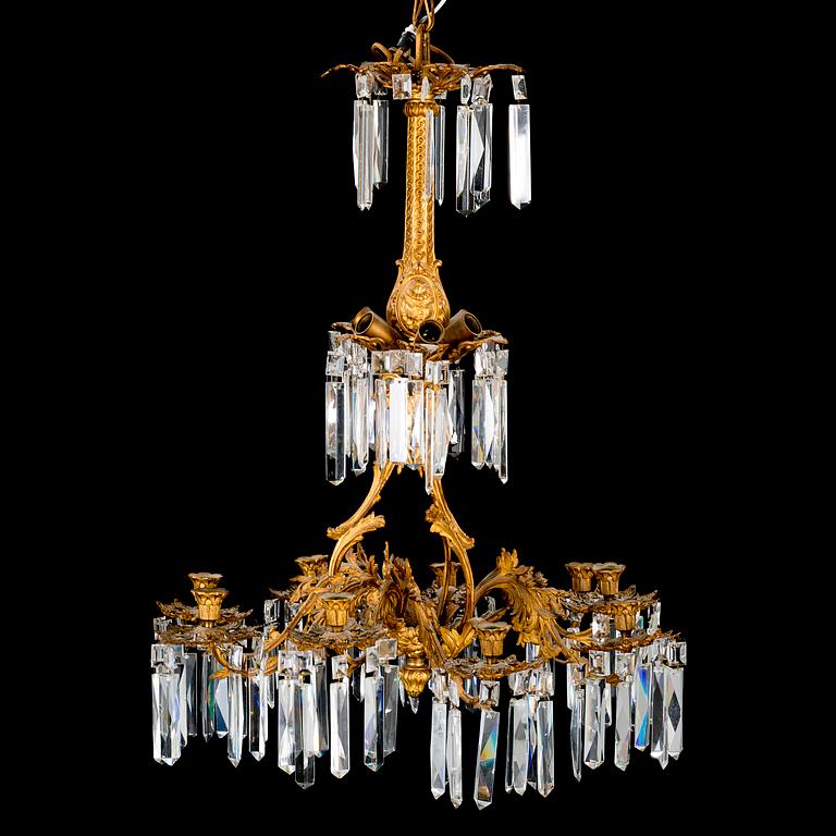 A chandelier from around the turn of the century 1900.