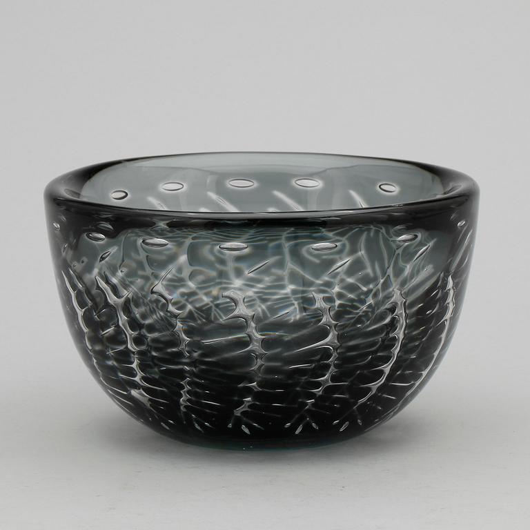 SKÅL. Glas. Ariel. Ingeborg Lundin. Orrefors. Signerad.