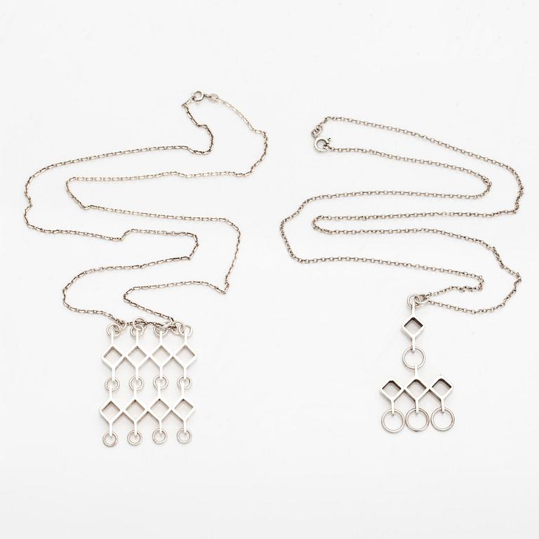 Jorma Laine, a set of two silver pendants, a bracelet and a brooch. Kultateollisuus Oy, Turku 1965-1972.
