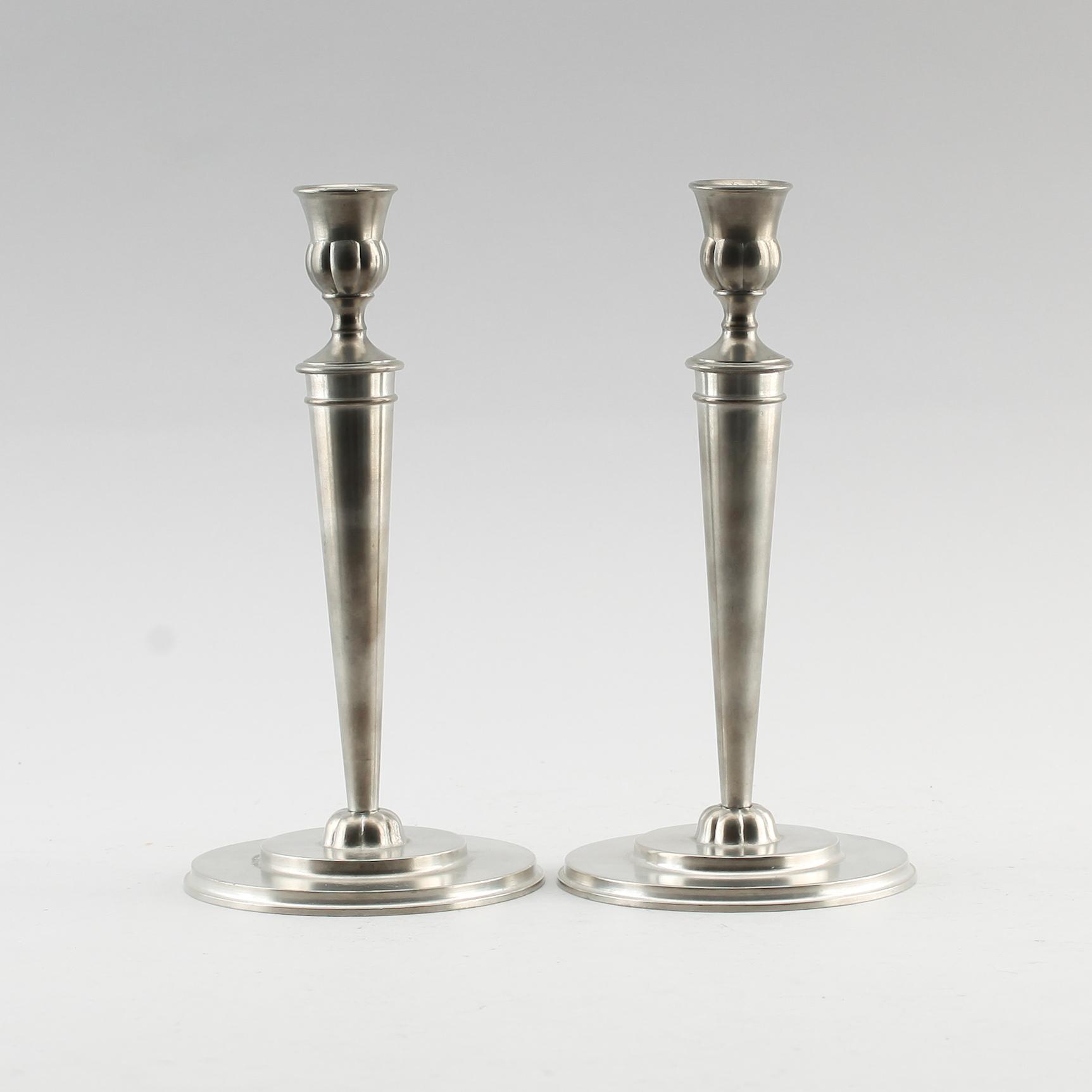 LJUSSTAKAR, ett par, tenn, Erik Fleming, Norrahammars bruk 1930.