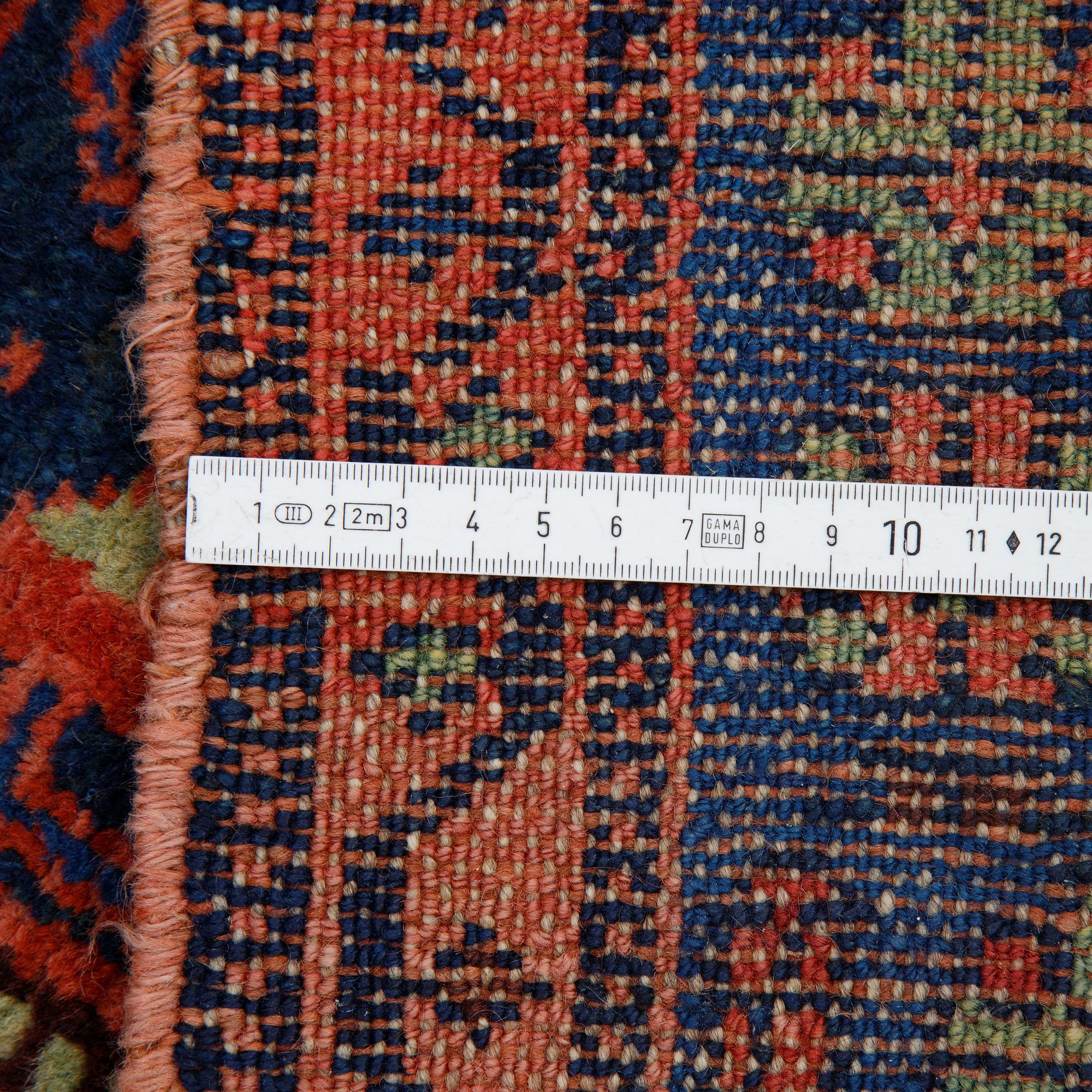 Matto, semi-antique West persian, ca 202 x 108 cm.