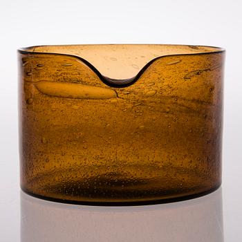 A bowl signed Kaj Franck, Nuutajärvi Notsjö.