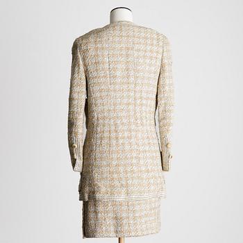 Chanel, suit, two-piece, vintage. Size Fr 36.