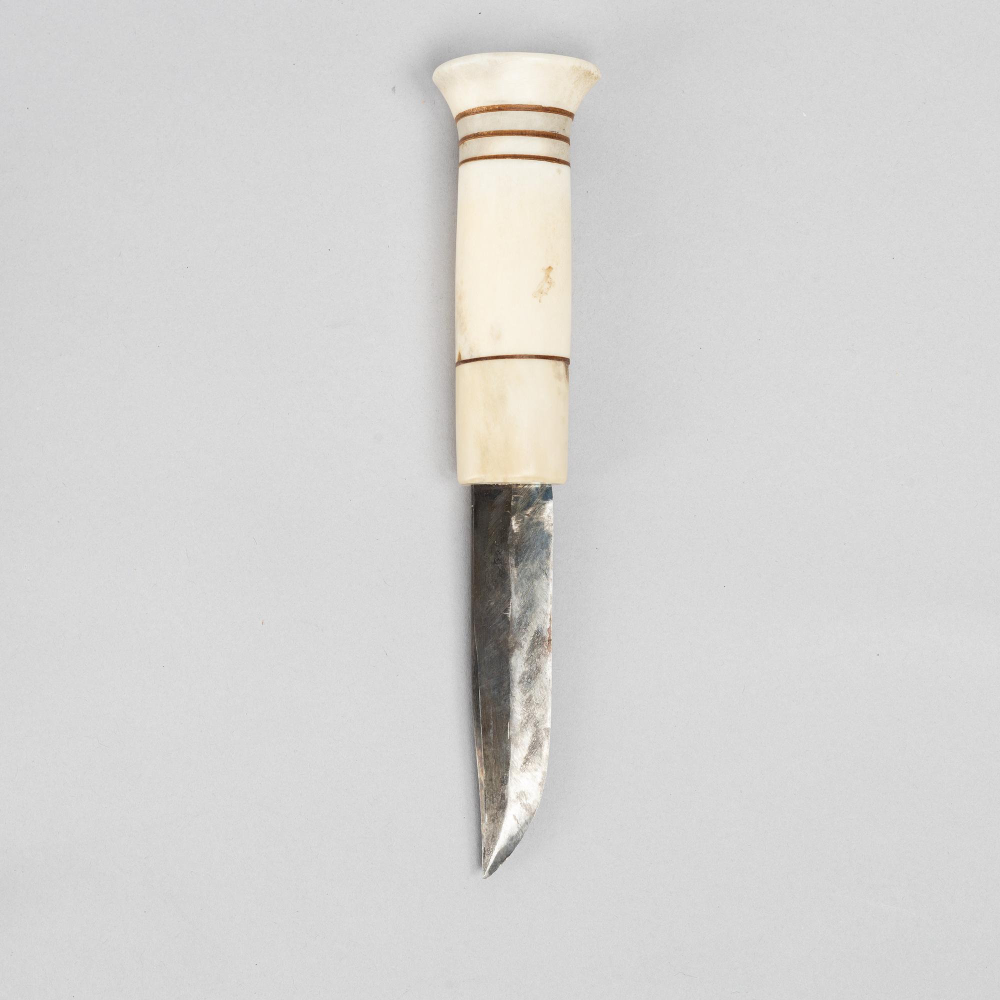 Nikolaus Fankki, a reindeer horn knife, signed and dated. 1971.