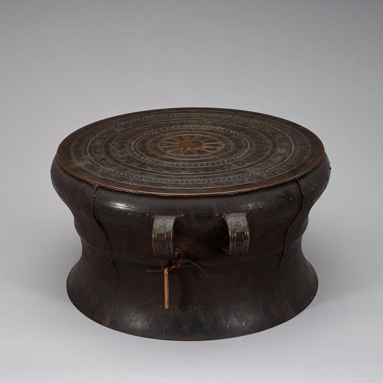 An archaistic bronze drum, presumably Song dynasty (960-1279).