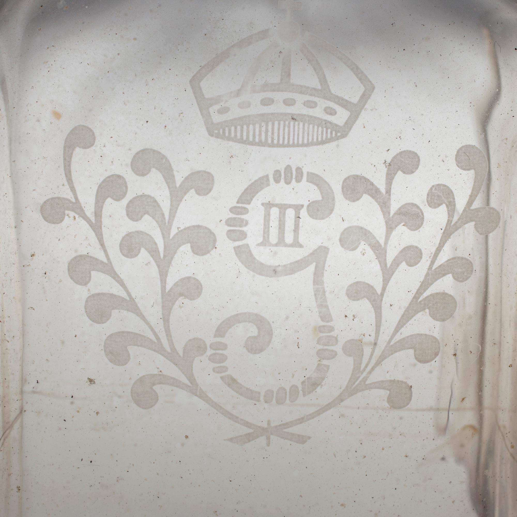 BRÄNNVINSFLASKOR, 5 st. Glas. 1800-tal.