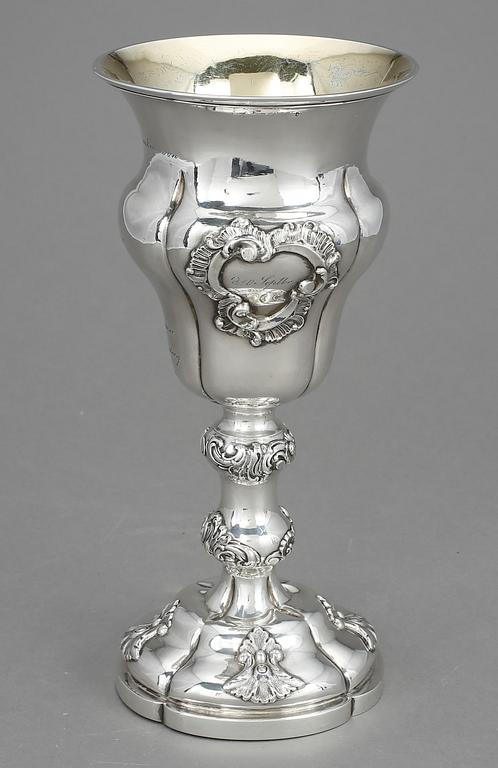 POKAL, silver. Carl Theodor Beyermann, Riga 1852. Vikt ca 400 gram.