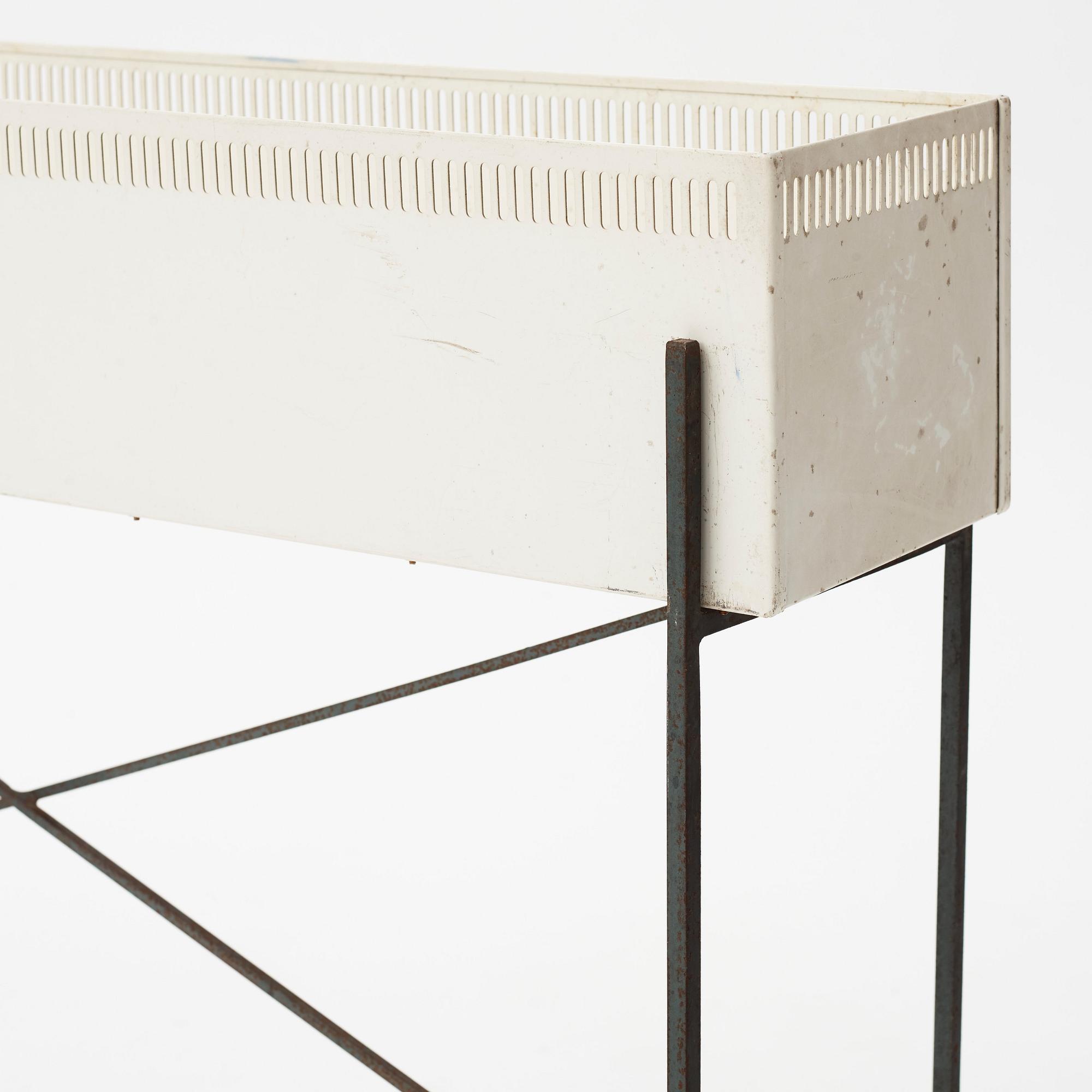 Hans-Agne Jakobsson, a pair of flower stands, model "M 79/1000", Hans-Agne Jakobsson AB, Markaryd 1950-60s.