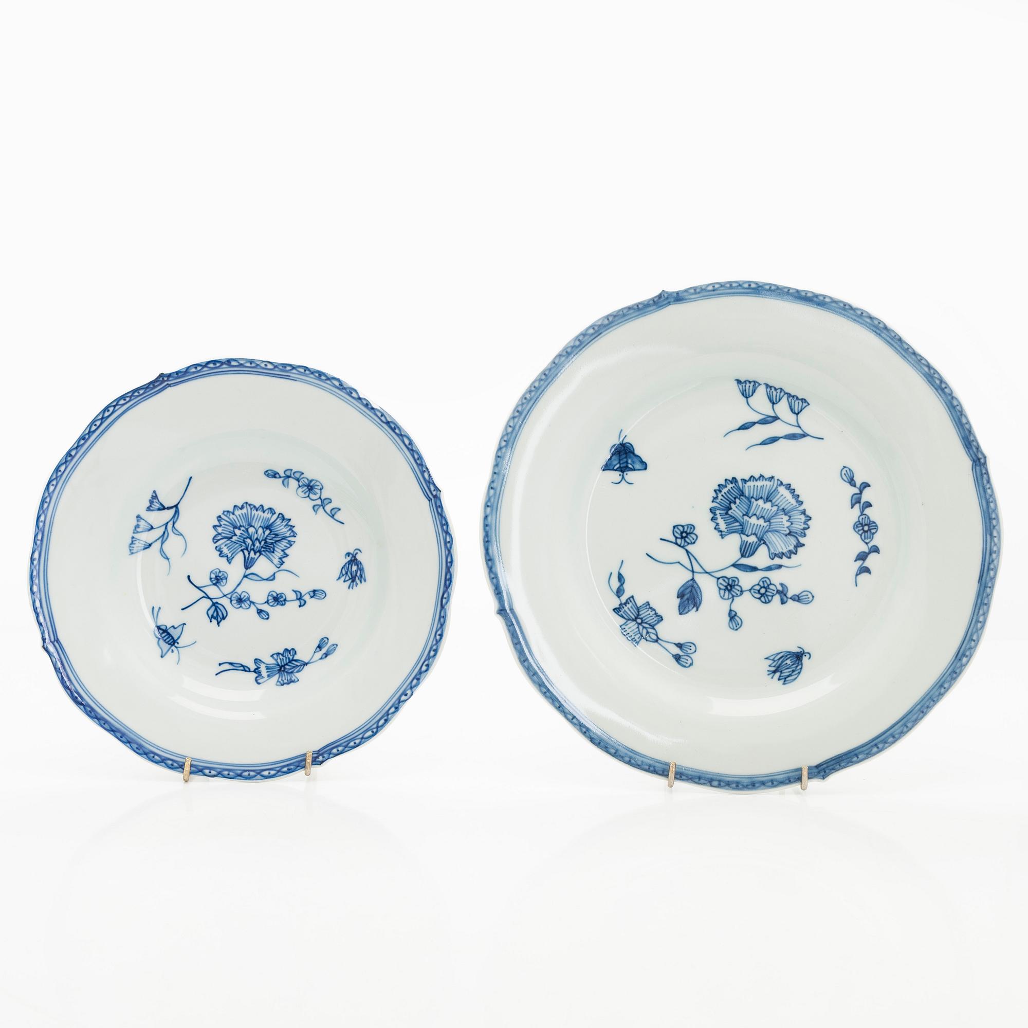 Astiaston osia, 12 osaa, posliinia, "Nejlika", IKEA, IKEA:n 1700-luvun sarjasta.