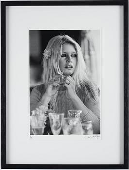 Terry O'Neill, "Brigitte Bardot, Deauville, 1968".