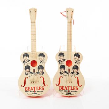 The Beatles, "New Sound Guitar",  leksaksgitarrer, 2 st,  Selcol Products Limited, England. 1960-tal.