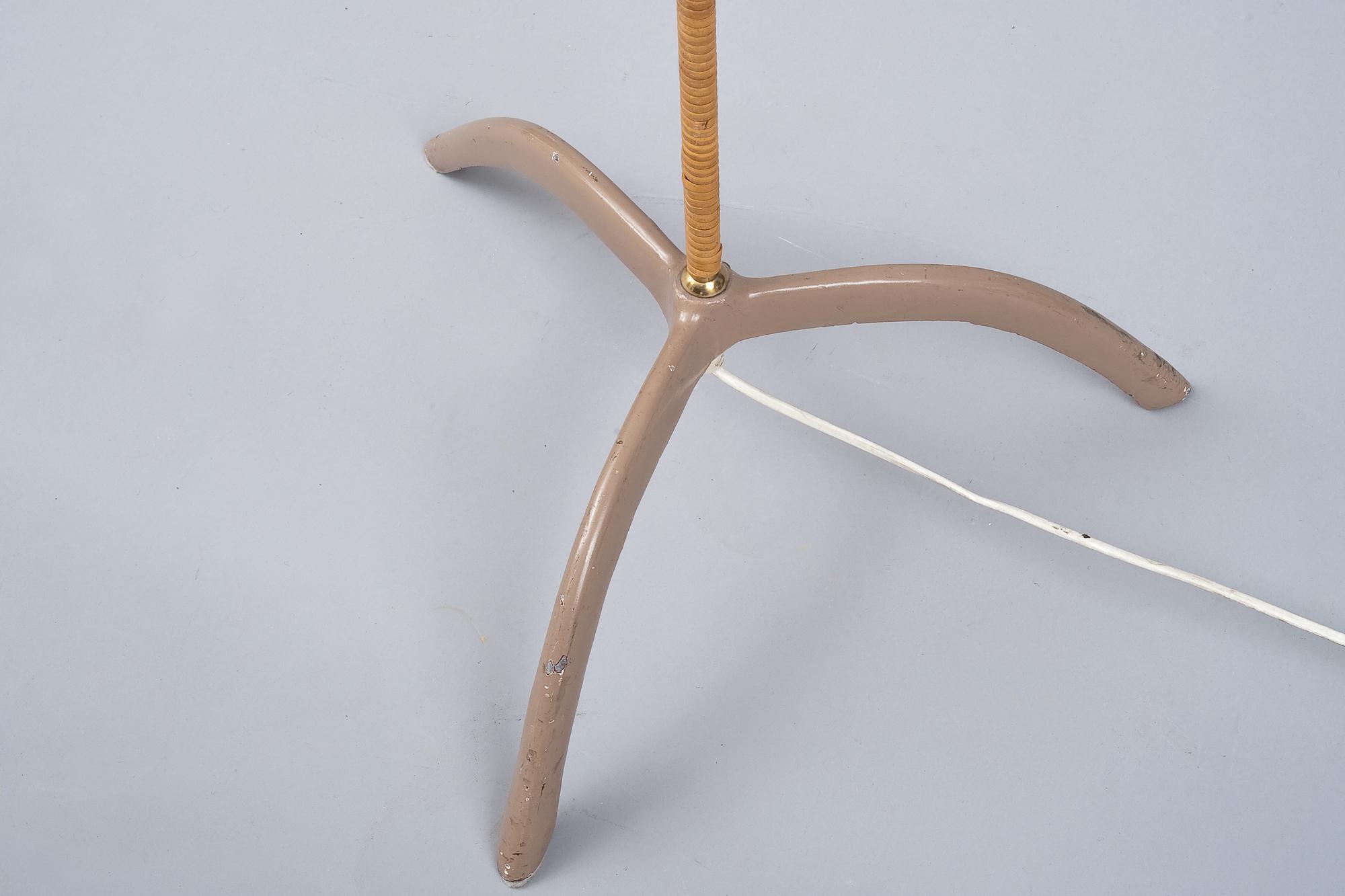 Paavo Tynell, A FLOOR LAMP.