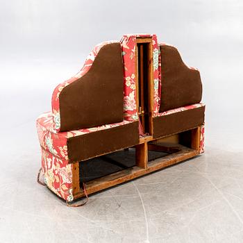 An 19th/20th century sofa.