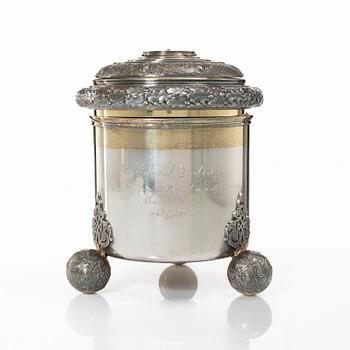 K Anderson, dryckeskanna, silver, barockstil, Stockholm 1931.