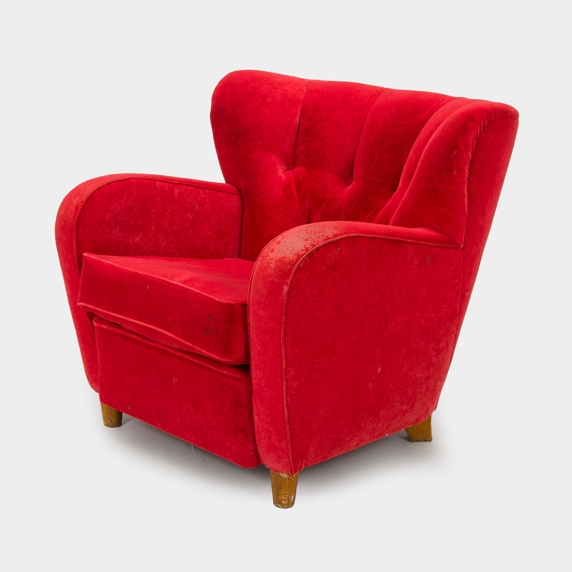 A mid-20th century armchair.
